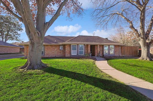 3209 Treehouse Lane, Plano, TX 75075