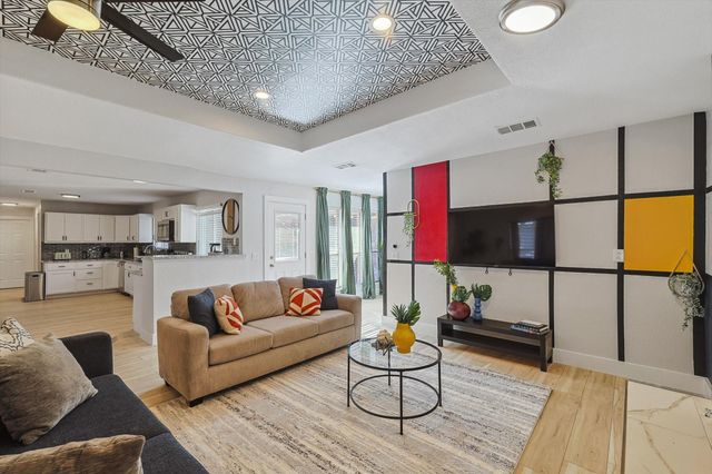 3209 Treehouse Lane, Plano, TX 75075