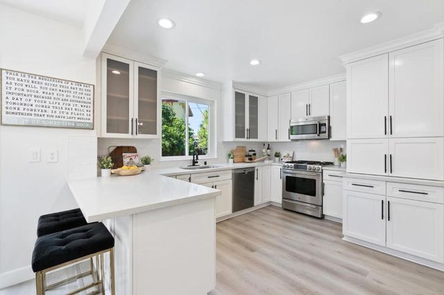 904 Larkspur Drive, Burlingame, CA 94010