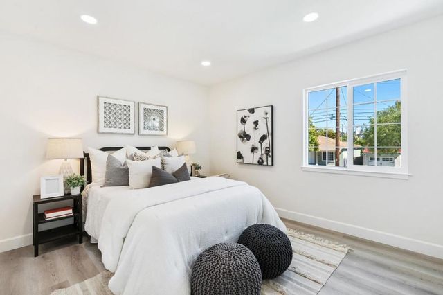 904 Larkspur Drive, Burlingame, CA 94010