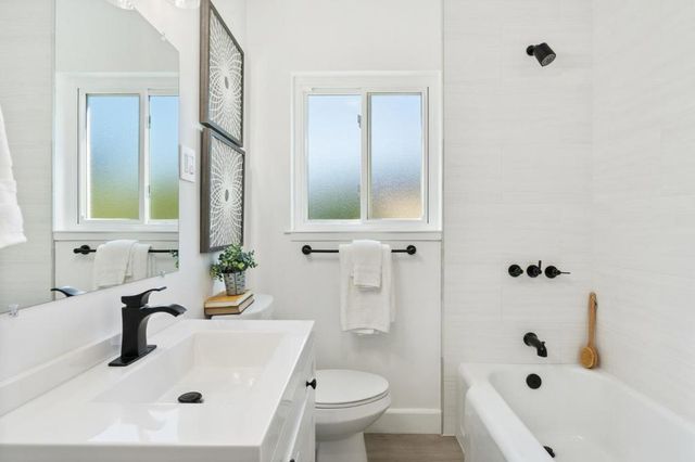 904 Larkspur Drive, Burlingame, CA 94010