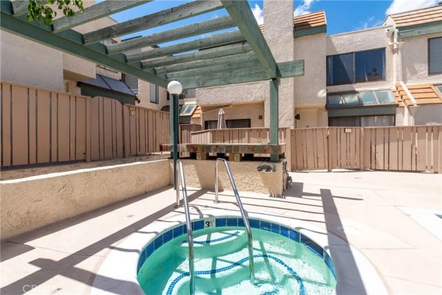 1734 N Verdugo 23, Glendale, CA 91208