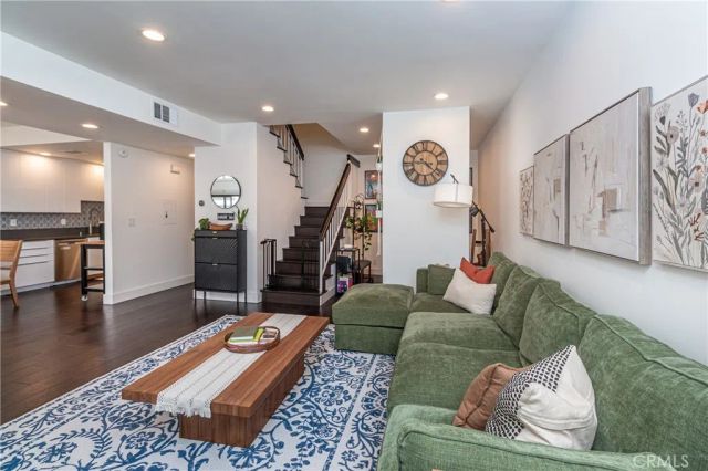 1734 N Verdugo 23, Glendale, CA 91208
