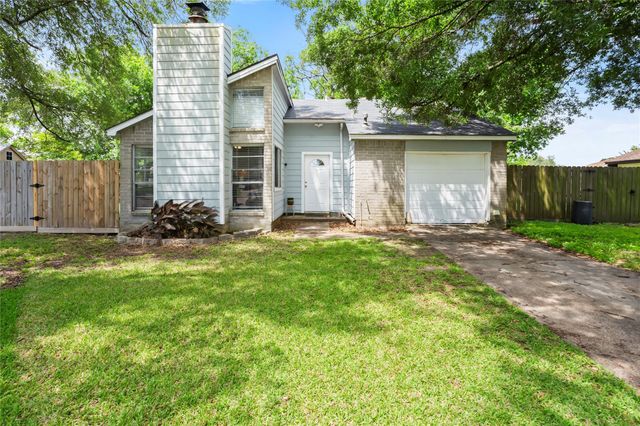 5403 Carousel Circle, Baytown, TX 77521