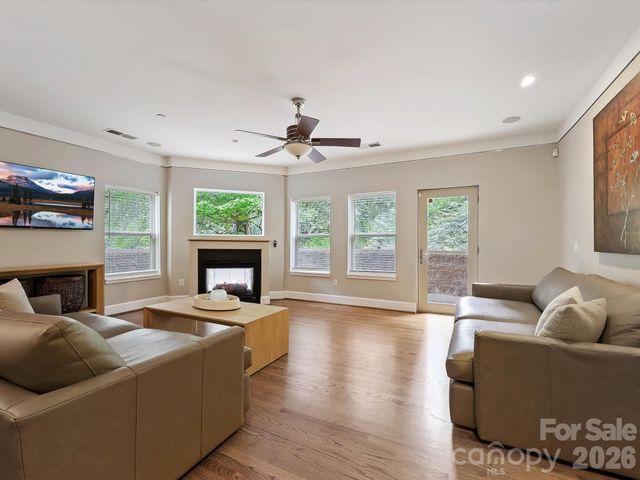 420 Queens Road, Charlotte, NC 28207
