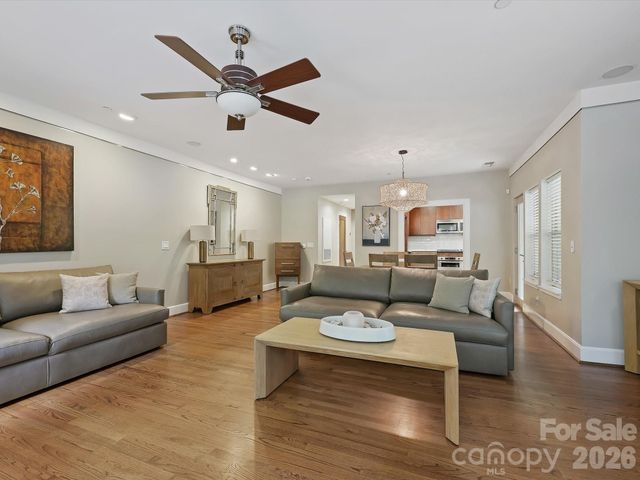 420 Queens Road, Charlotte, NC 28207