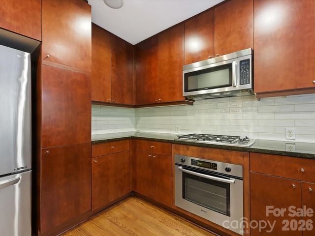 420 Queens Road, Charlotte, NC 28207