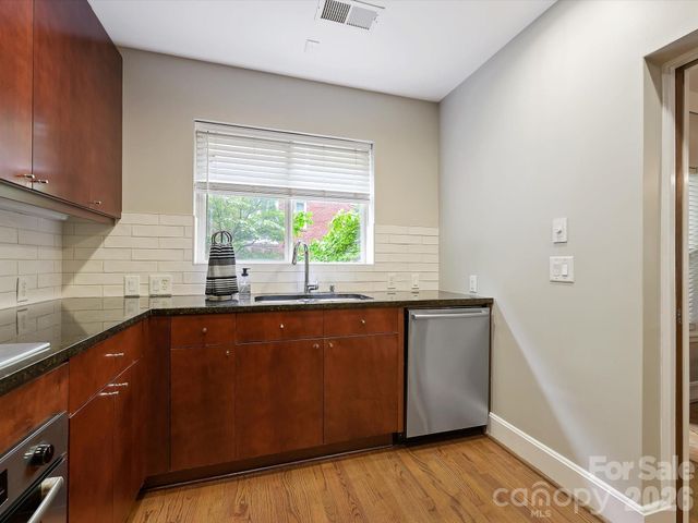 420 Queens Road, Charlotte, NC 28207