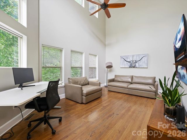 420 Queens Road, Charlotte, NC 28207