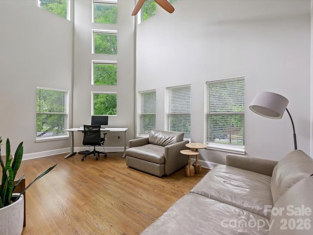 420 Queens Road, Charlotte, NC 28207