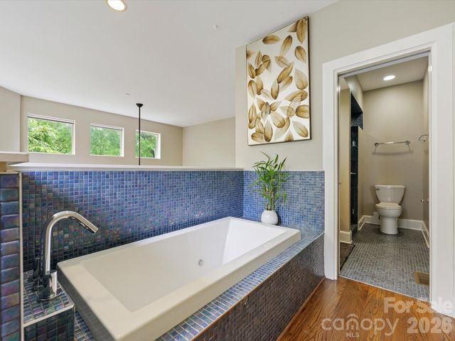 420 Queens Road, Charlotte, NC 28207