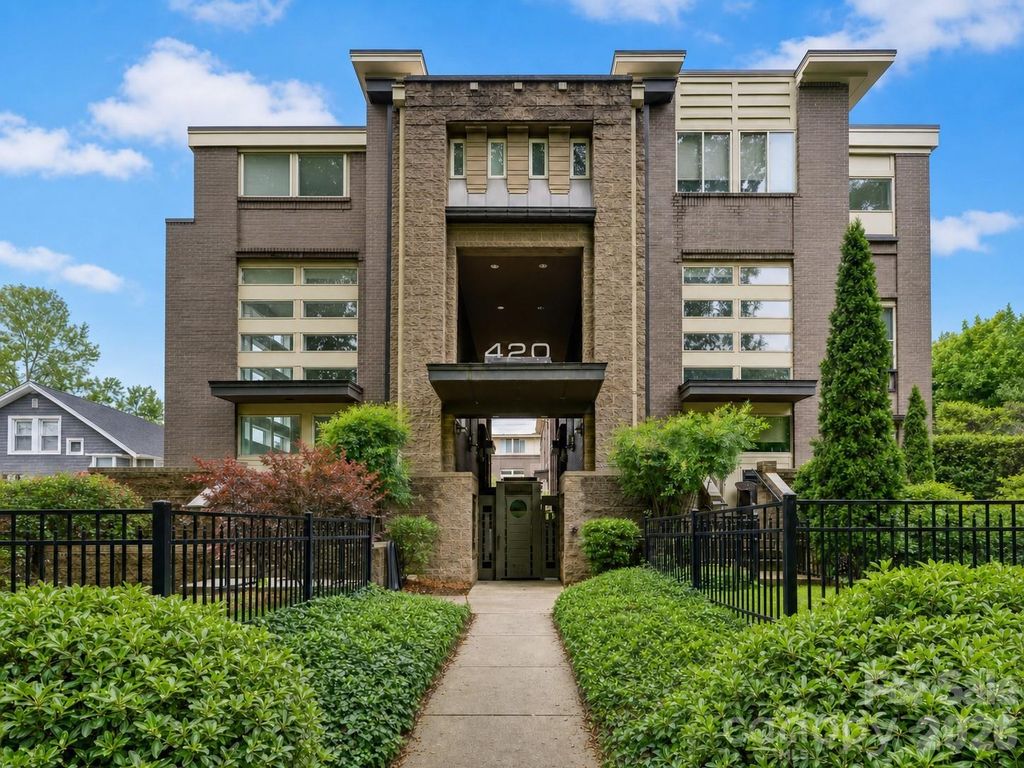420 Queens Road, Charlotte, NC 28207