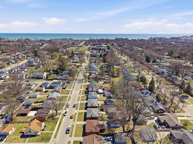 21612 Bon Brae Street, St Clair Shores, MI 48081