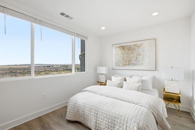 2061 Epoca Way, San Diego, CA 92154