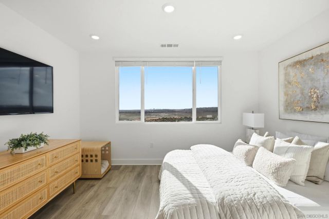 2061 Epoca Way, San Diego, CA 92154