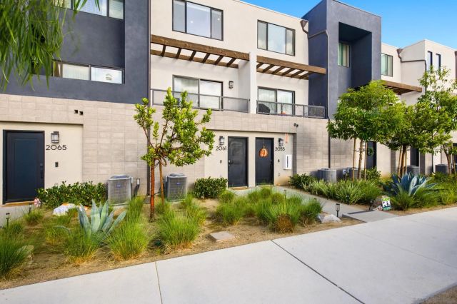 2061 Epoca Way, San Diego, CA 92154
