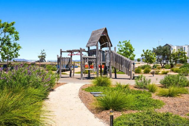 2061 Epoca Way, San Diego, CA 92154