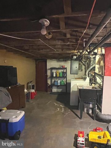 4732 C ST, Philadelphia, PA 19120