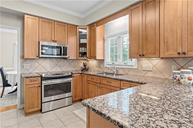 404 Drexmore Court, Winston-salem, NC 27103