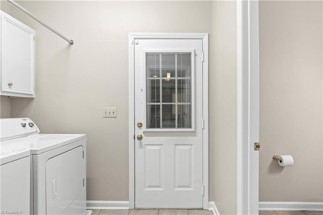 404 Drexmore Court, Winston-salem, NC 27103