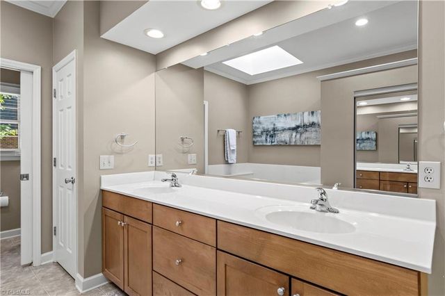 404 Drexmore Court, Winston-salem, NC 27103