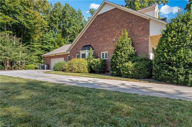 404 Drexmore Court, Winston-salem, NC 27103