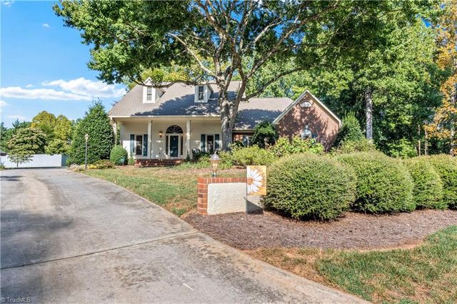 404 Drexmore Court, Winston-salem, NC 27103