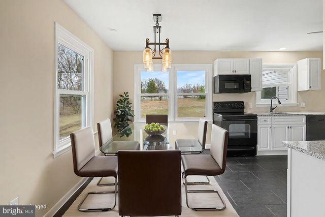 2430 NEW HANOVER SQUARE RD, Gilbertsville, PA 19525