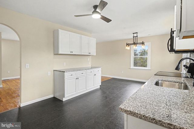 2430 NEW HANOVER SQUARE RD, Gilbertsville, PA 19525