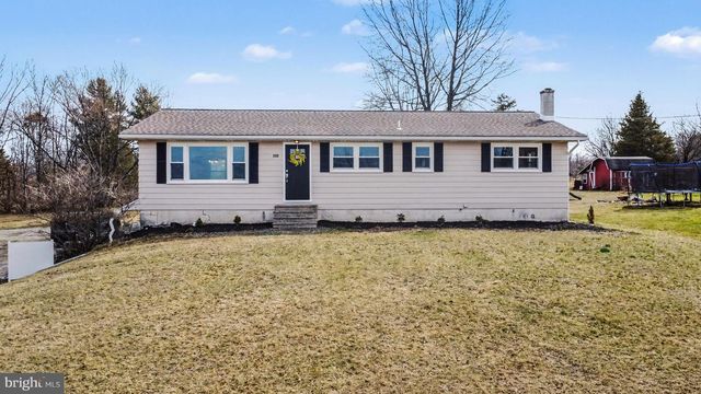 2430 NEW HANOVER SQUARE RD, Gilbertsville, PA 19525