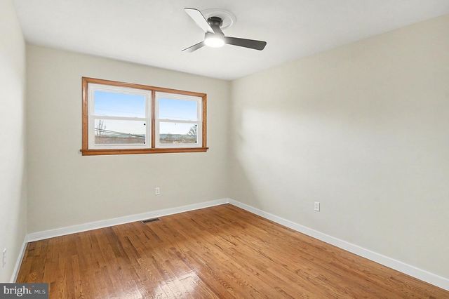 2430 NEW HANOVER SQUARE RD, Gilbertsville, PA 19525