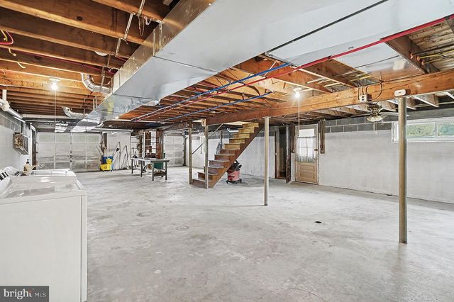 2430 NEW HANOVER SQUARE RD, Gilbertsville, PA 19525