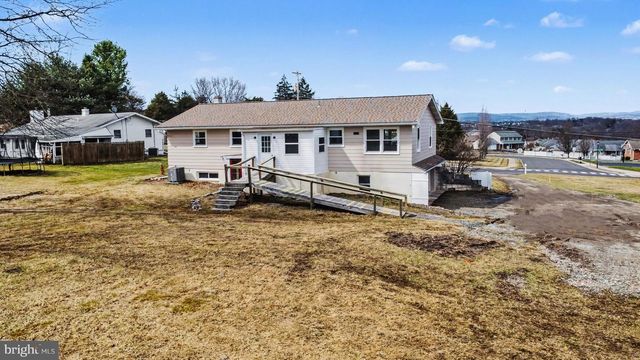 2430 NEW HANOVER SQUARE RD, Gilbertsville, PA 19525