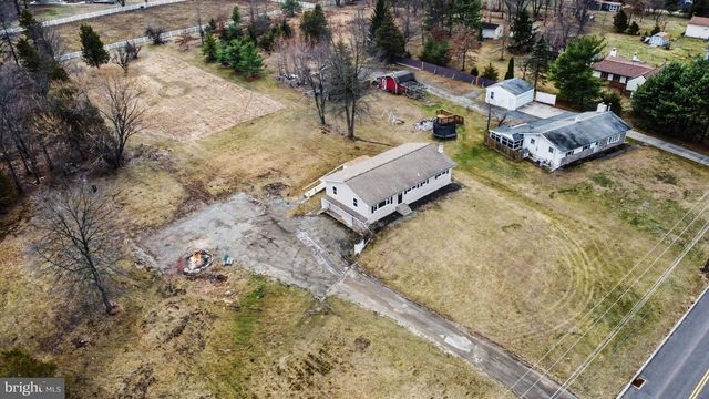 2430 NEW HANOVER SQUARE RD, Gilbertsville, PA 19525