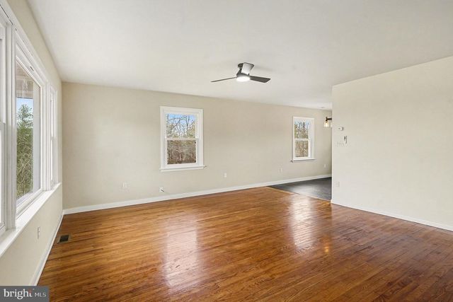 2430 NEW HANOVER SQUARE RD, Gilbertsville, PA 19525