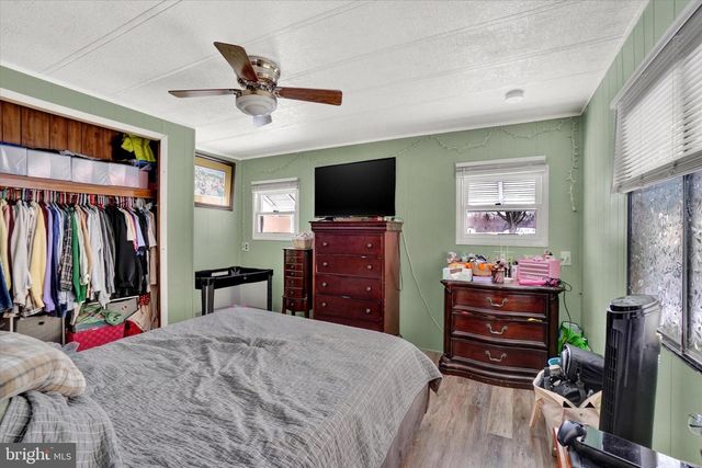 805 LAKE CIR, Mount Wolf, PA 17347