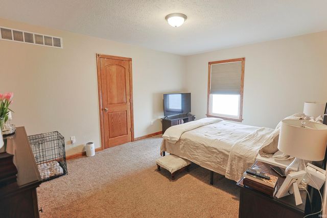 29777 Ashford Drive, Elkhart, IN 46514