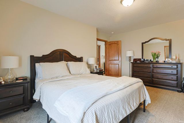 29777 Ashford Drive, Elkhart, IN 46514