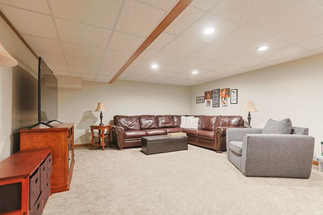 29777 Ashford Drive, Elkhart, IN 46514