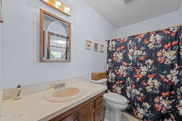 1500 Santa Lucia Road, New Bern, NC 28560