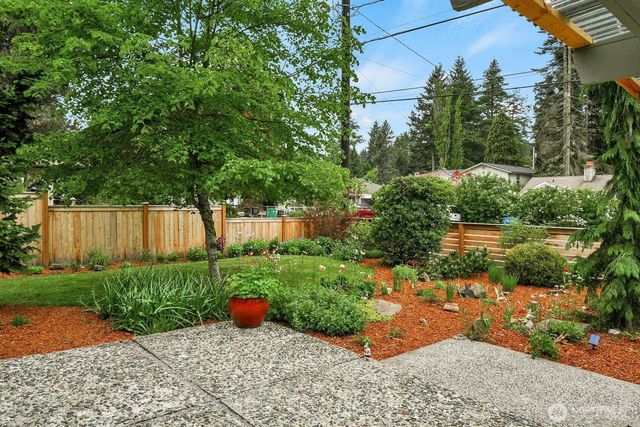 17542 10th Avenue NE, Shoreline, WA 98155