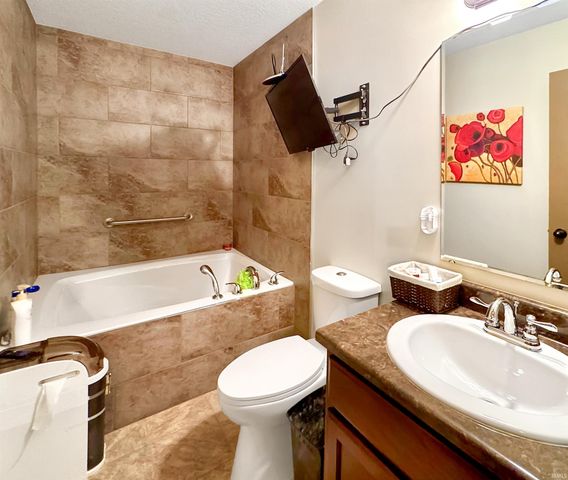 13226 Indiana Street, Grabill, IN 46741