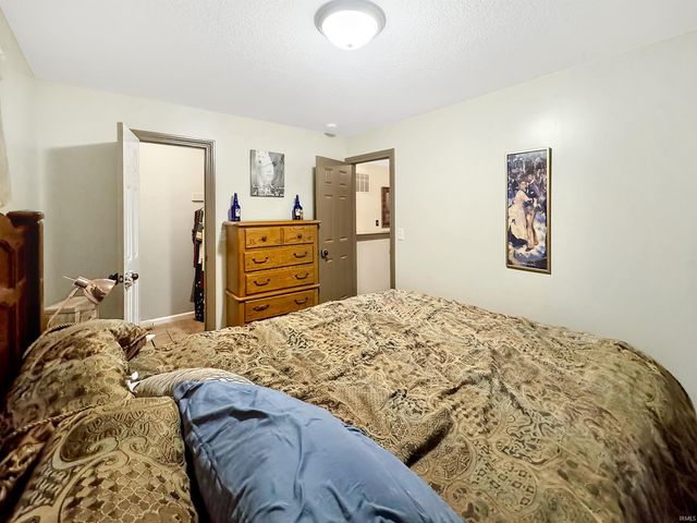 13226 Indiana Street, Grabill, IN 46741