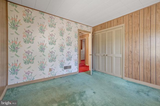 2215 DIXIE DR, York, PA 17402