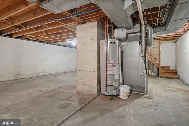 2215 DIXIE DR, York, PA 17402