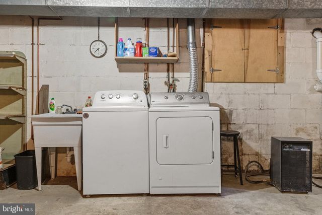 2215 DIXIE DR, York, PA 17402