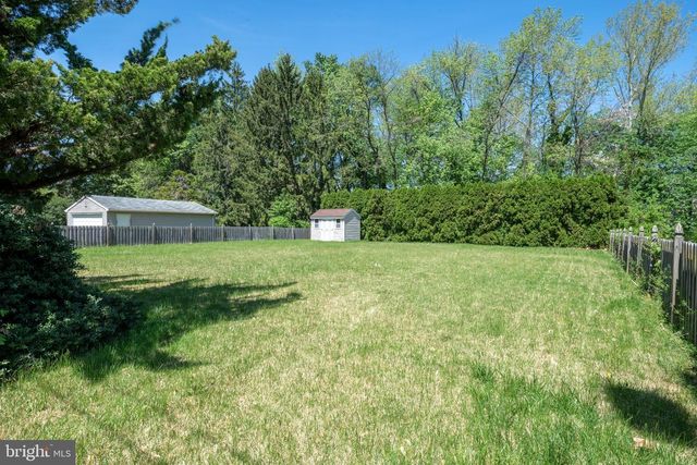 2215 DIXIE DR, York, PA 17402