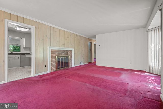 2215 DIXIE DR, York, PA 17402