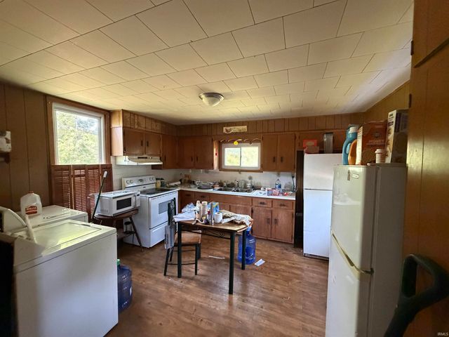 3801 Anderson Road, Wadesville, IN 47638