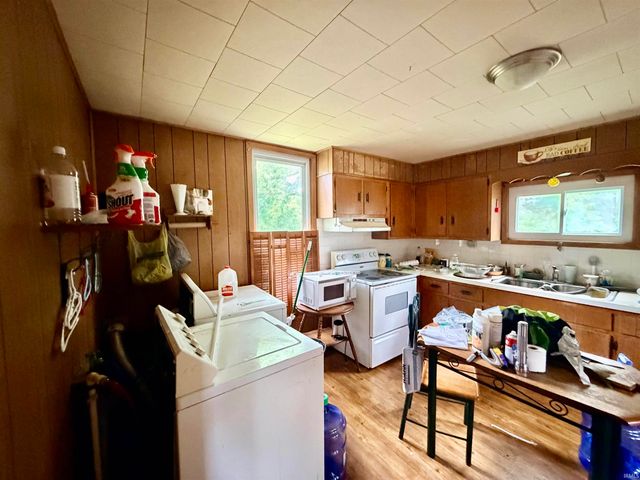 3801 Anderson Road, Wadesville, IN 47638